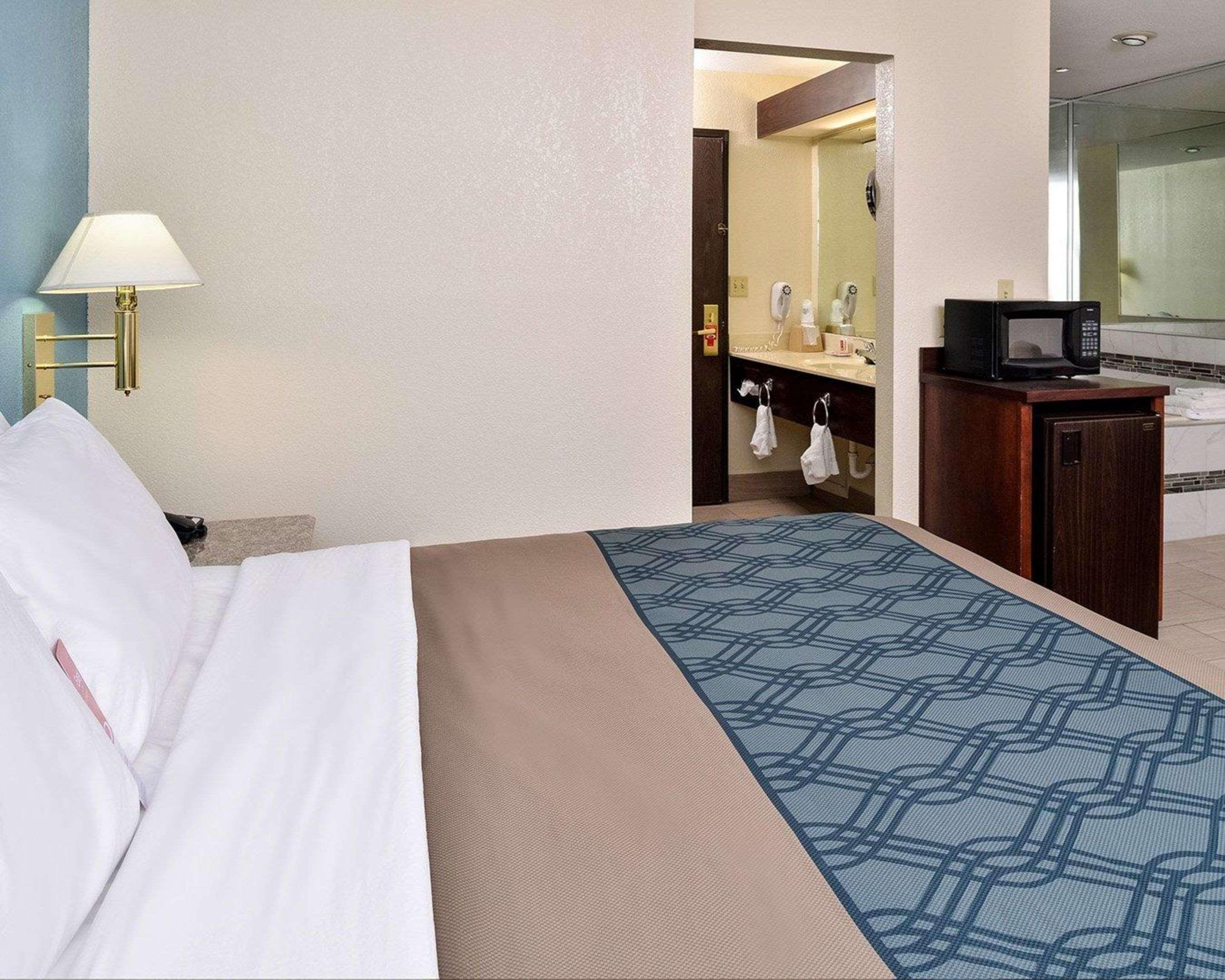 Econo Lodge Inn & Suites Shelbyville Zewnętrze zdjęcie