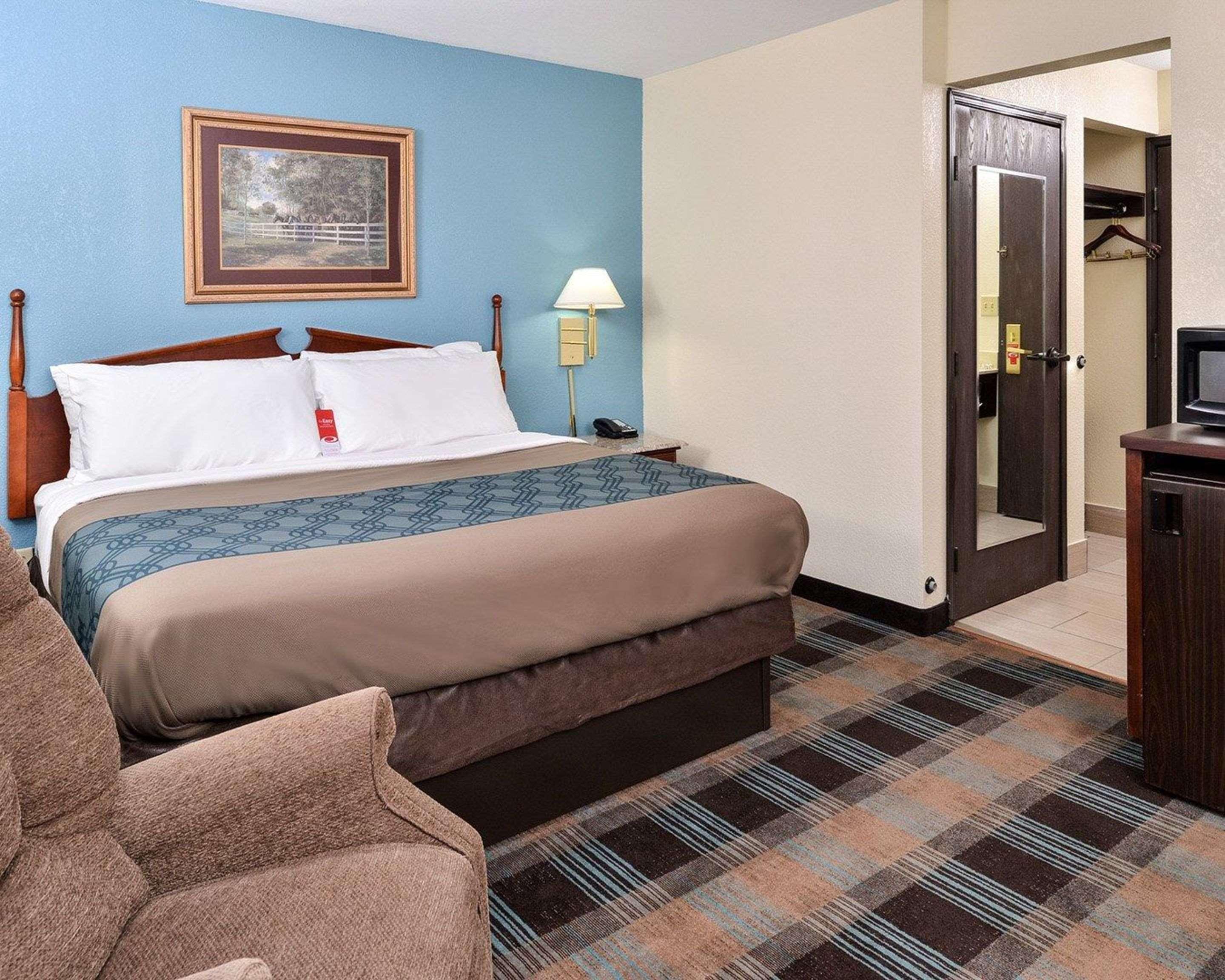 Econo Lodge Inn & Suites Shelbyville Zewnętrze zdjęcie