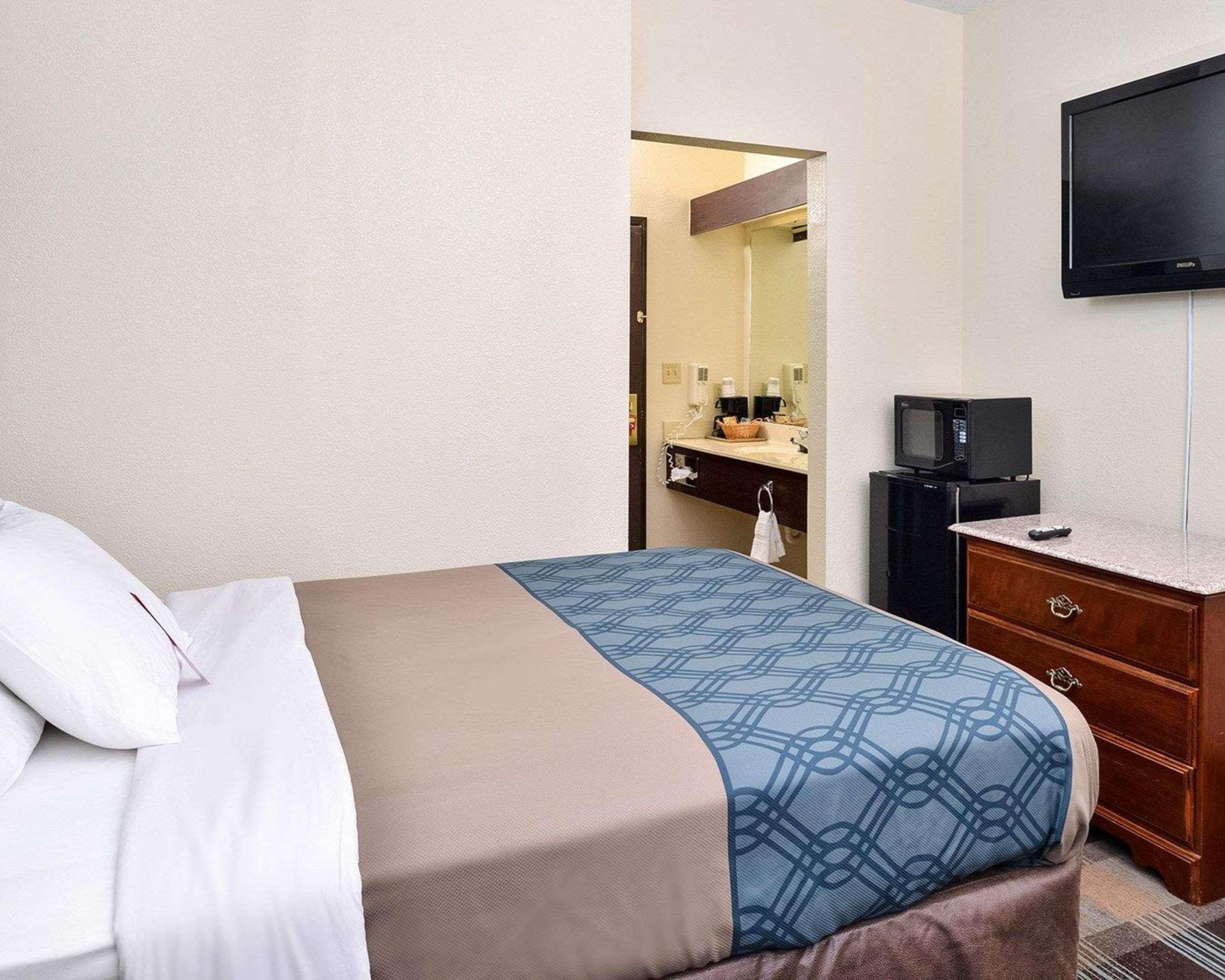 Econo Lodge Inn & Suites Shelbyville Zewnętrze zdjęcie