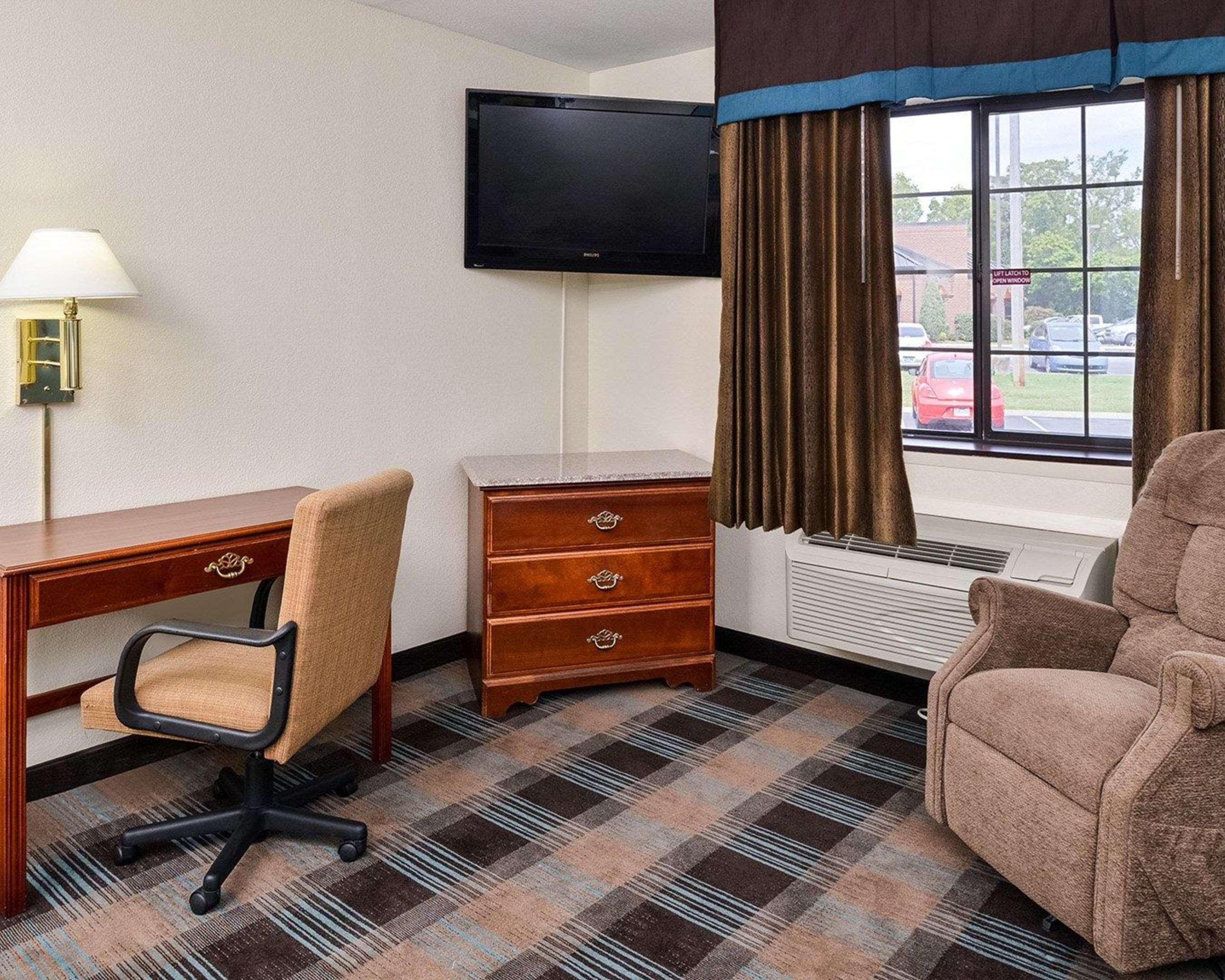 Econo Lodge Inn & Suites Shelbyville Zewnętrze zdjęcie