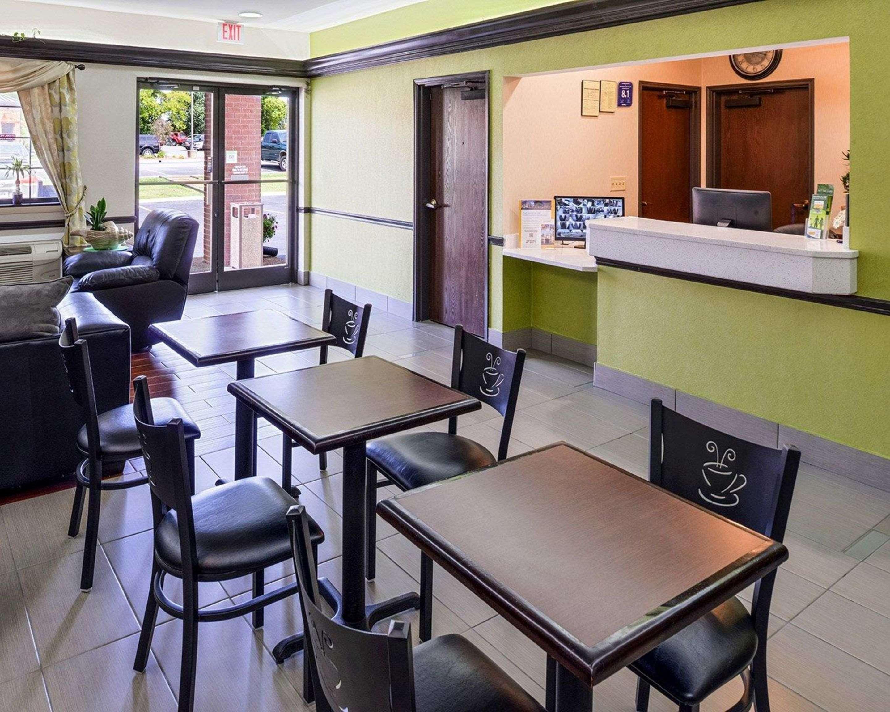 Econo Lodge Inn & Suites Shelbyville Zewnętrze zdjęcie