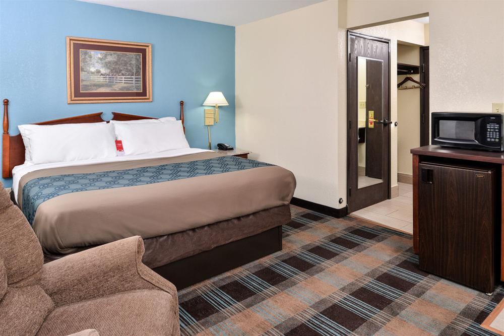 Econo Lodge Inn & Suites Shelbyville Zewnętrze zdjęcie