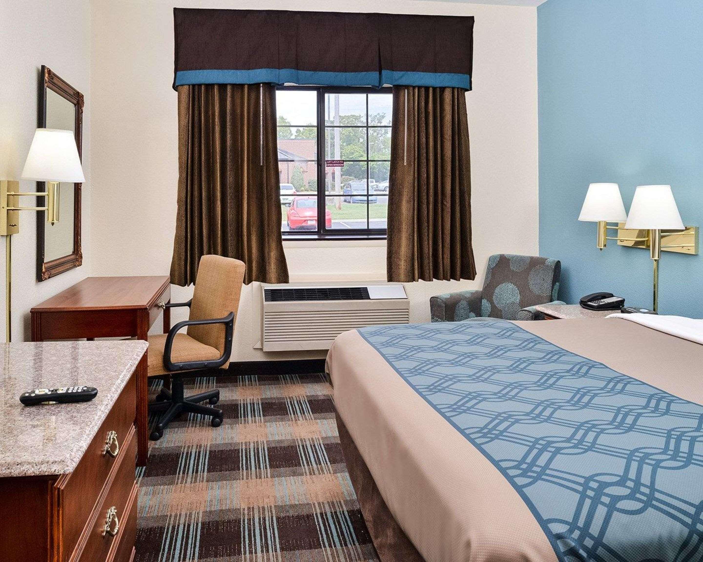 Econo Lodge Inn & Suites Shelbyville Zewnętrze zdjęcie