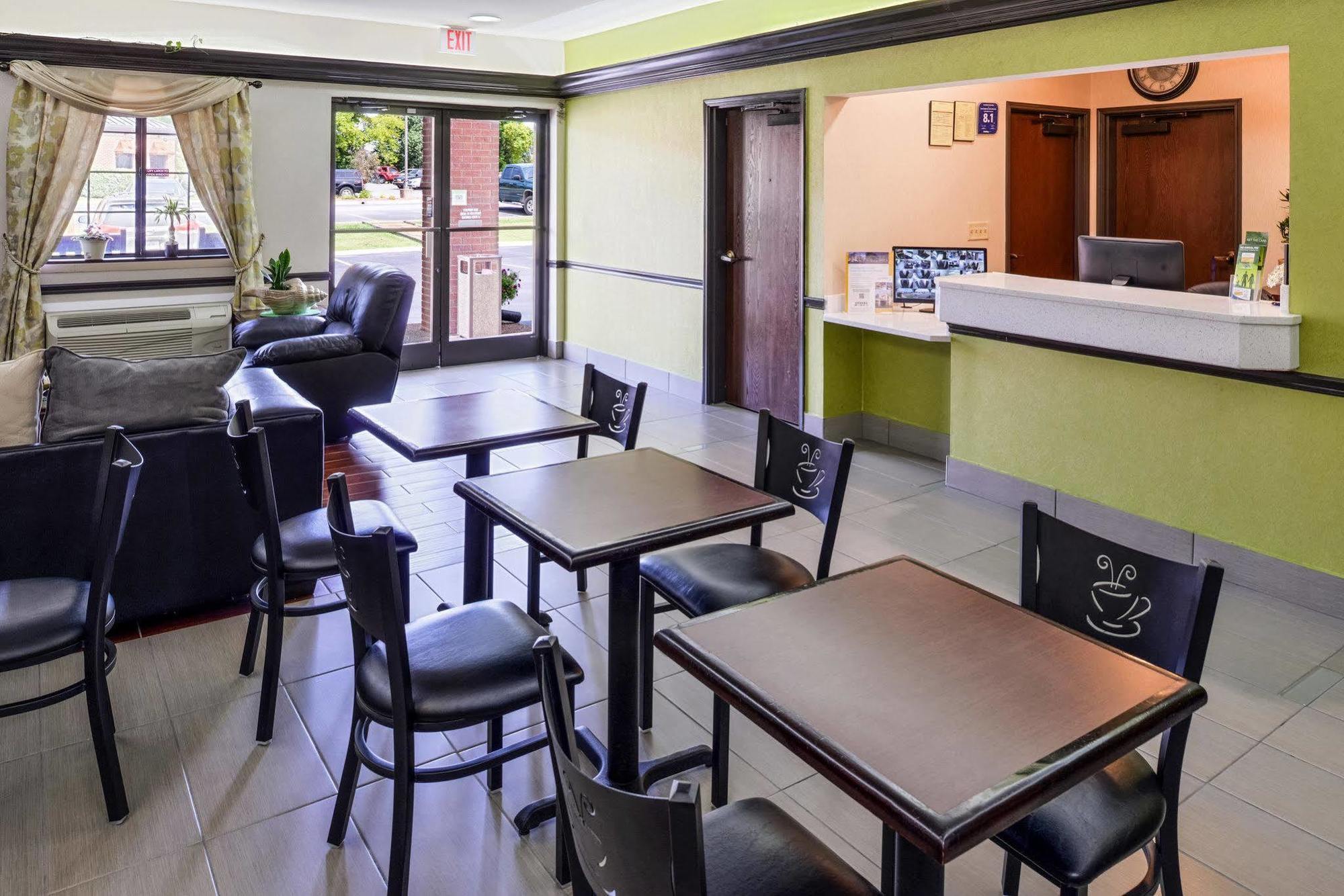 Econo Lodge Inn & Suites Shelbyville Zewnętrze zdjęcie