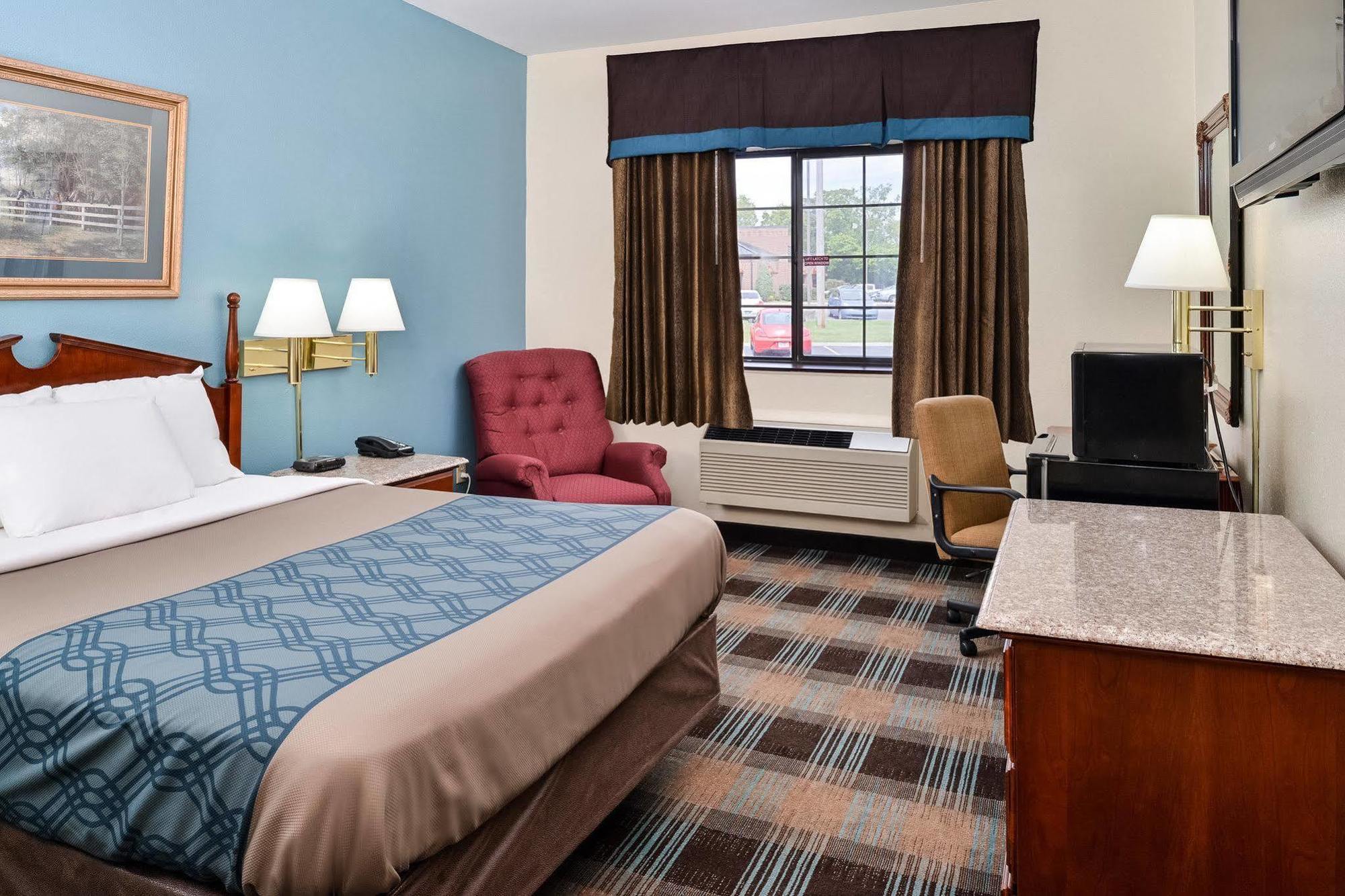 Econo Lodge Inn & Suites Shelbyville Zewnętrze zdjęcie